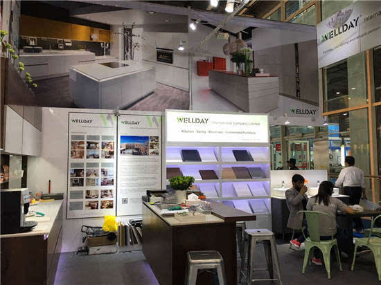 “踩”著電動滑板車狂銷歐美，廚具展臺上演“花式”吸睛——第121屆廣交會另類觀察